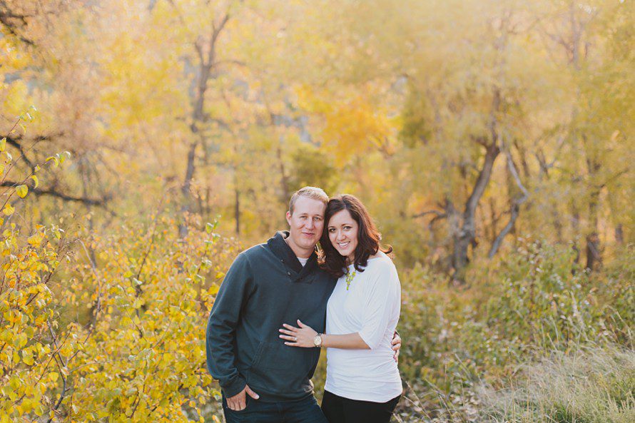 fall color engagement session