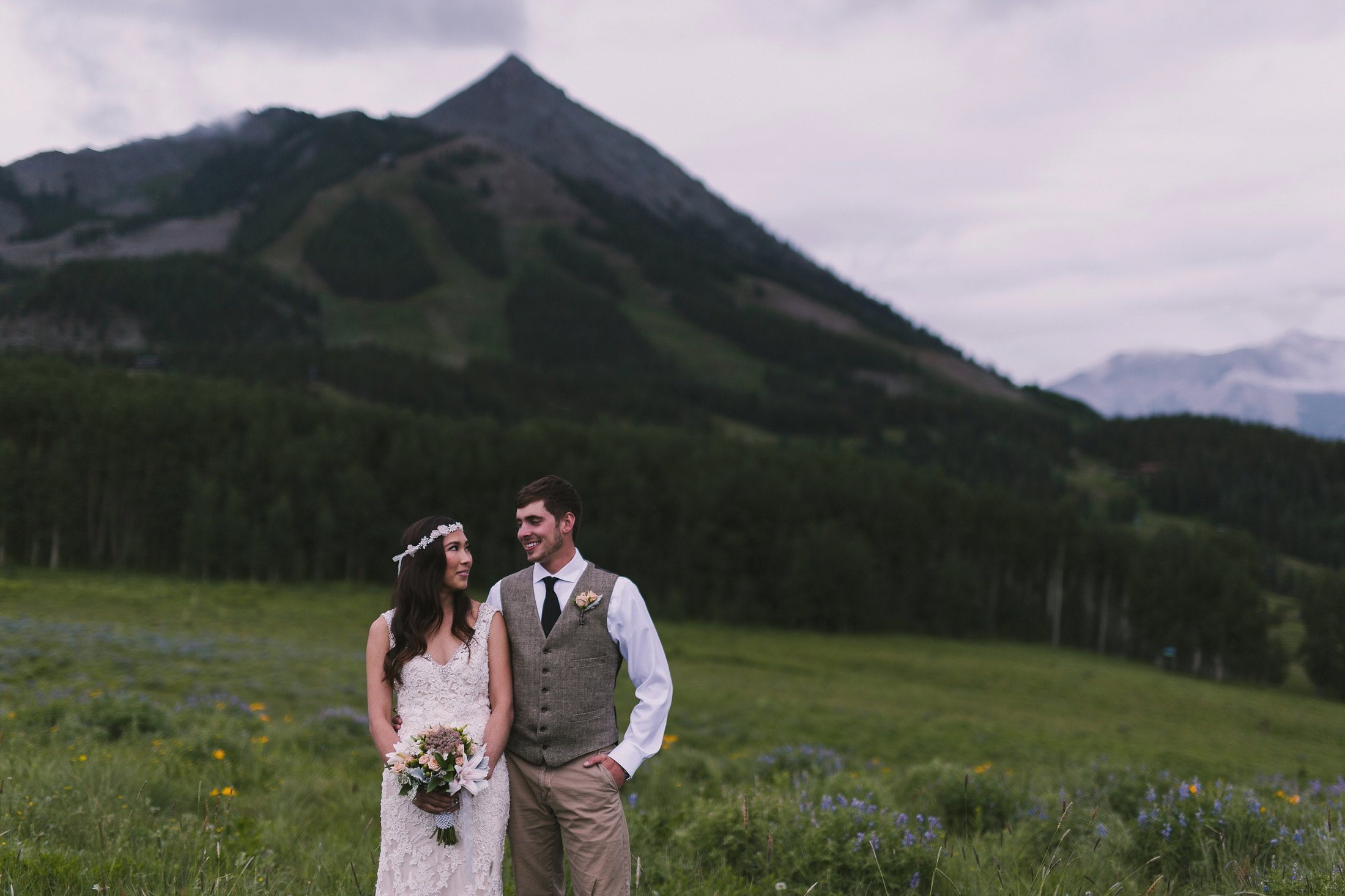Crested Butte Wedding photographer on the mountain