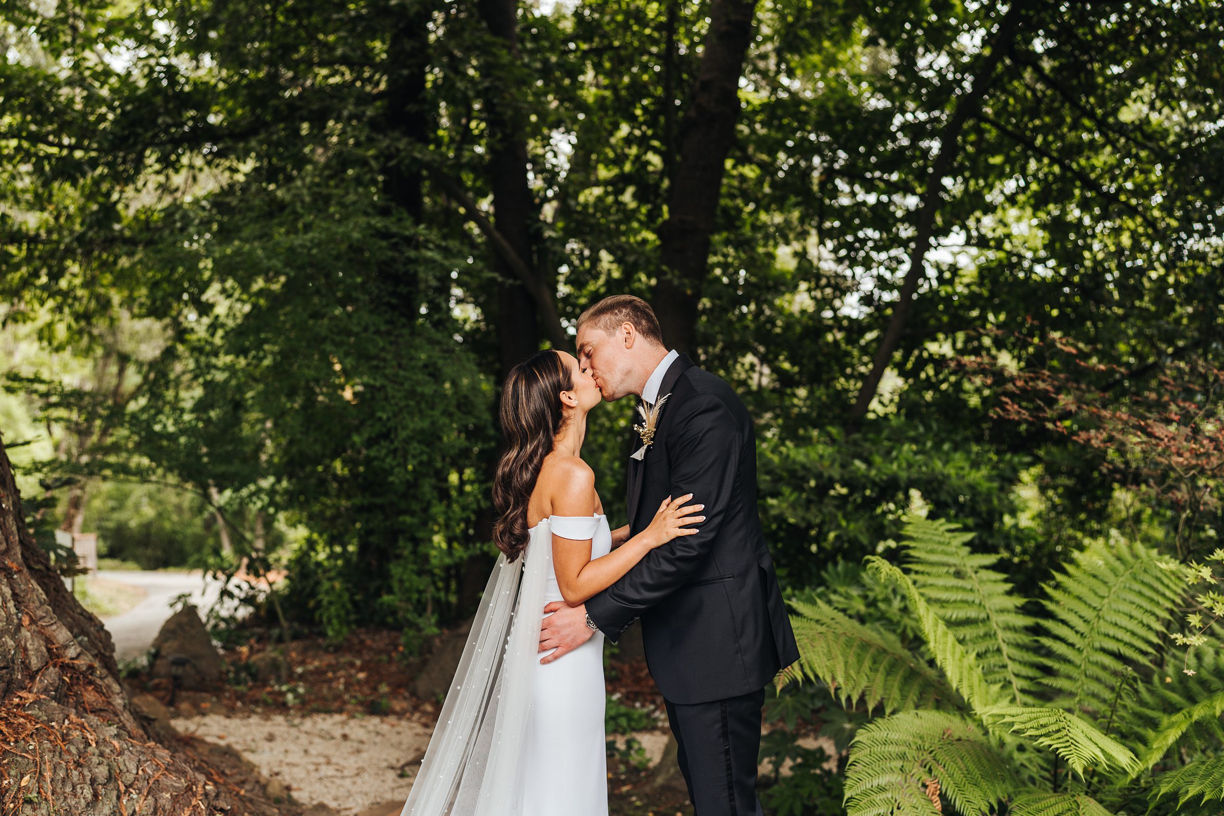 Megyn + Riley's Sand Rock Farm Wedding in Santa Cruz, California Santa ...